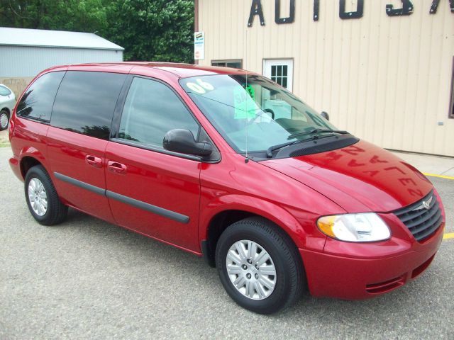 2006 Chrysler Town and Country Base