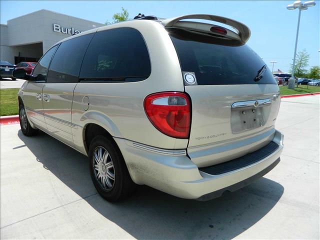 2006 Chrysler Town and Country 4X4 25