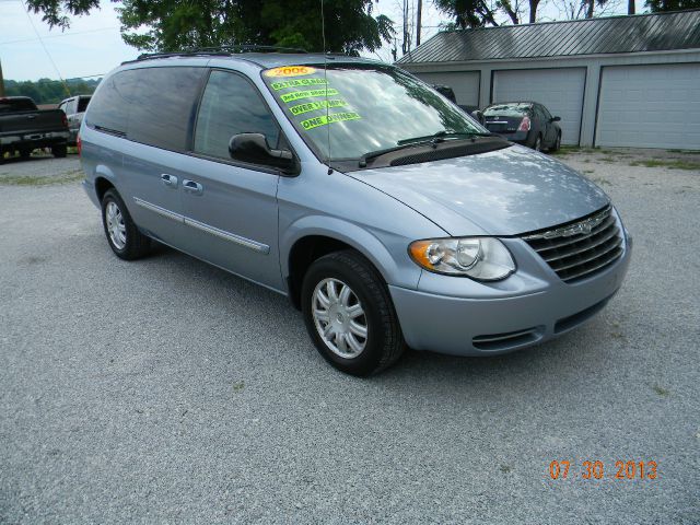 2006 Chrysler Town and Country 3.5