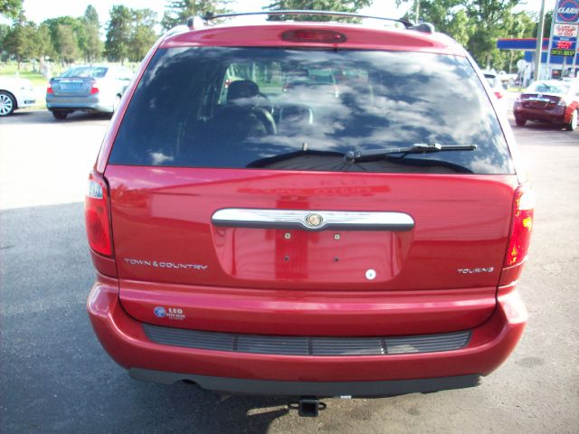 2006 Chrysler Town and Country 3.5