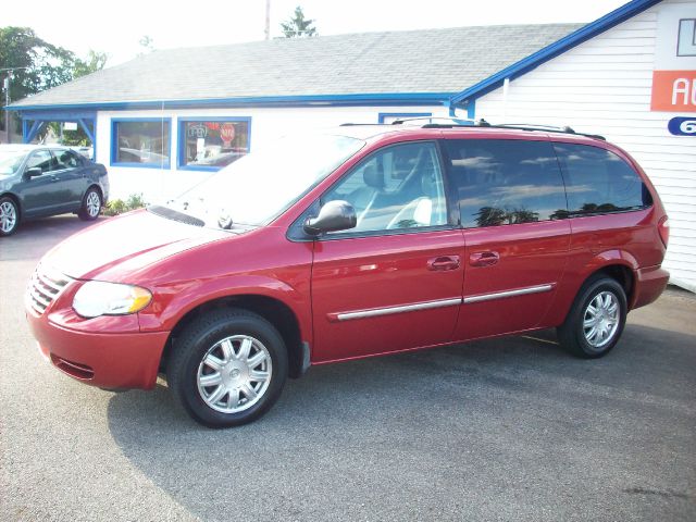 2006 Chrysler Town and Country 3.5