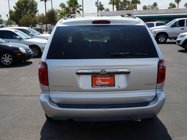 2006 Chrysler Town and Country 3.5