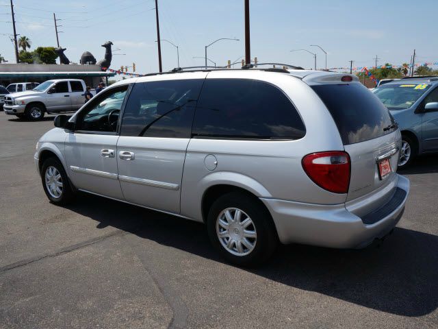 2006 Chrysler Town and Country 3.5