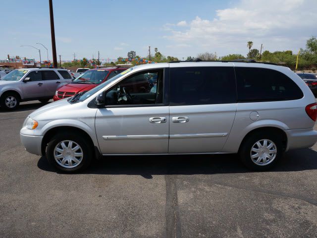2006 Chrysler Town and Country 3.5