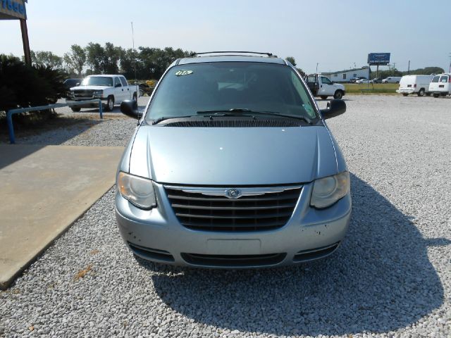 2006 Chrysler Town and Country 3.5