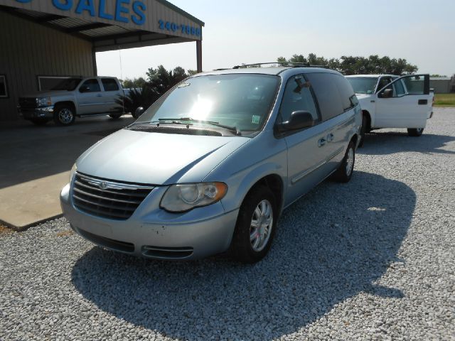 2006 Chrysler Town and Country 3.5