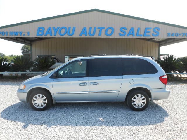2006 Chrysler Town and Country 3.5