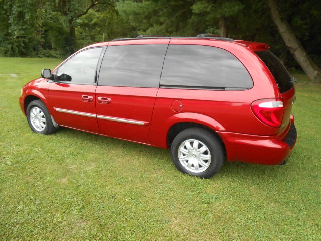 2006 Chrysler Town and Country 3.5