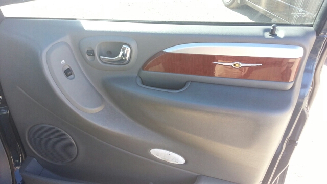 2006 Chrysler Town and Country 3.5