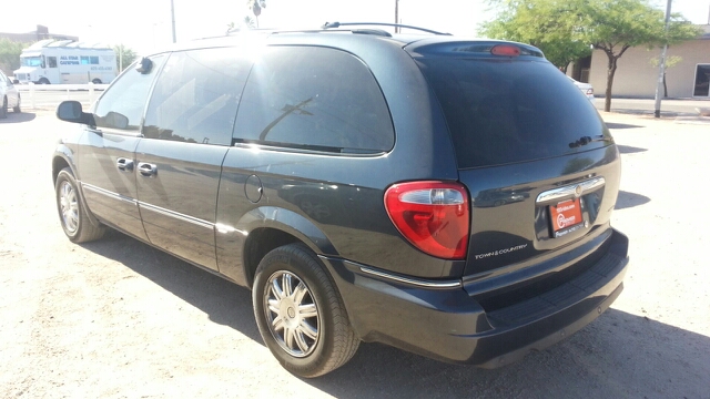 2006 Chrysler Town and Country 3.5