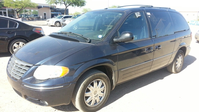 2006 Chrysler Town and Country 3.5