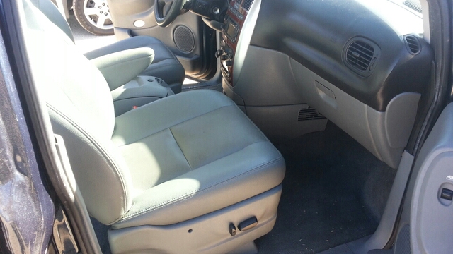 2006 Chrysler Town and Country 3.5