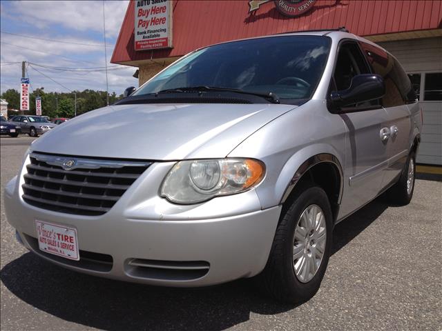 2006 Chrysler Town and Country Elk Conversion Van