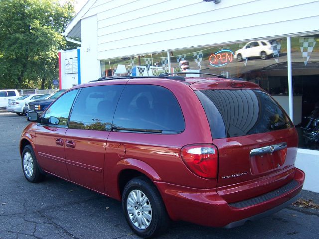 2006 Chrysler Town and Country Elk Conversion Van