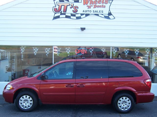 2006 Chrysler Town and Country Elk Conversion Van
