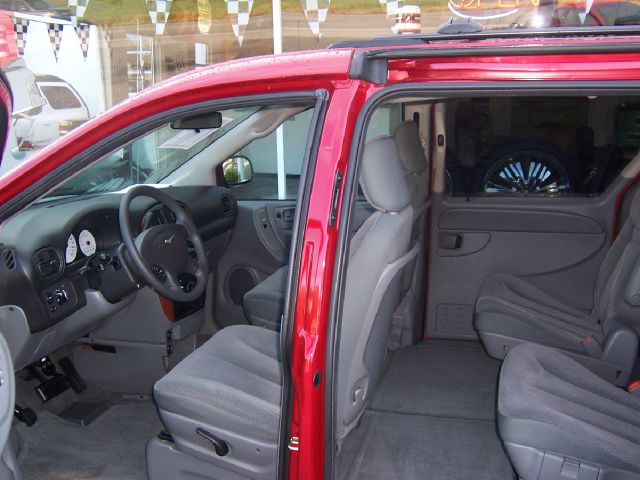 2006 Chrysler Town and Country Elk Conversion Van