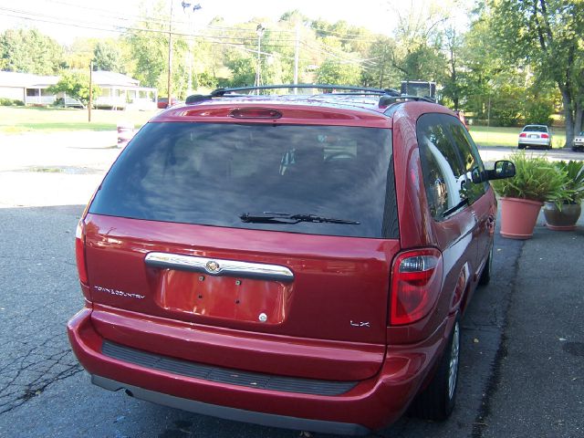 2006 Chrysler Town and Country Elk Conversion Van