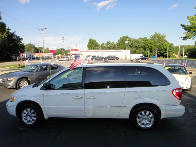 2006 Chrysler Town and Country 3.5