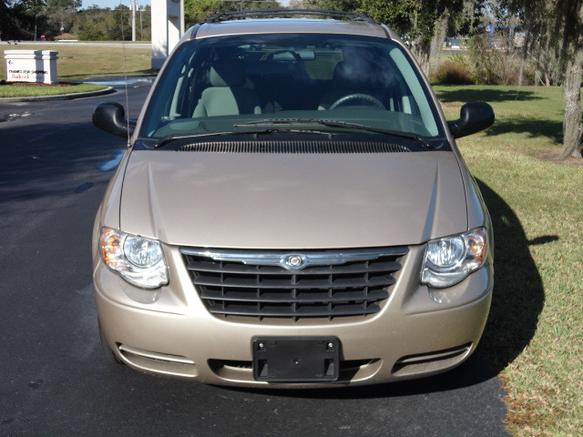 2007 Chrysler Town and Country 3.5