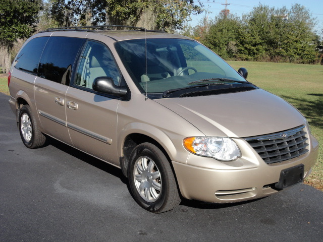 2007 Chrysler Town and Country 3.5