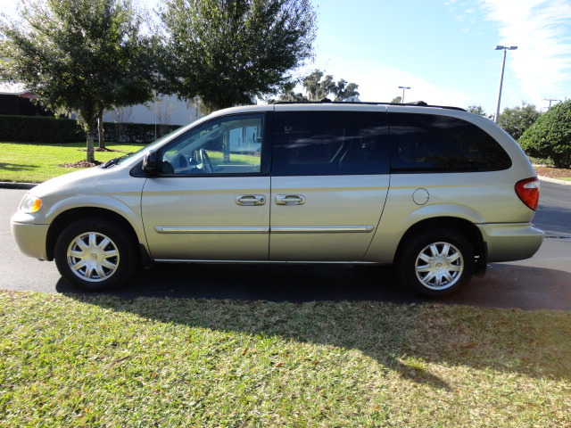 2007 Chrysler Town and Country 3.5