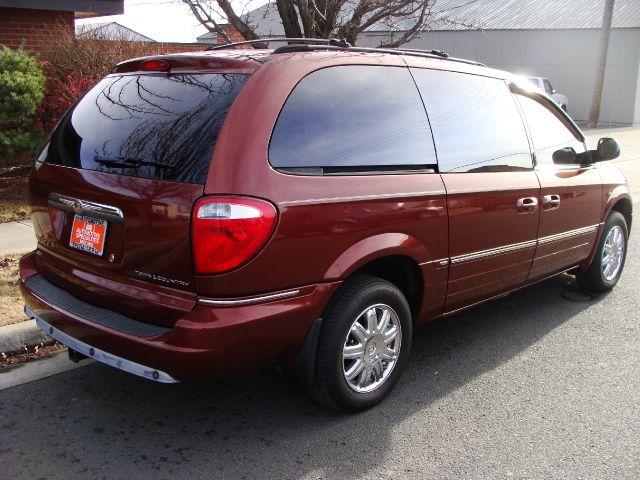 2007 Chrysler Town and Country SLT 25