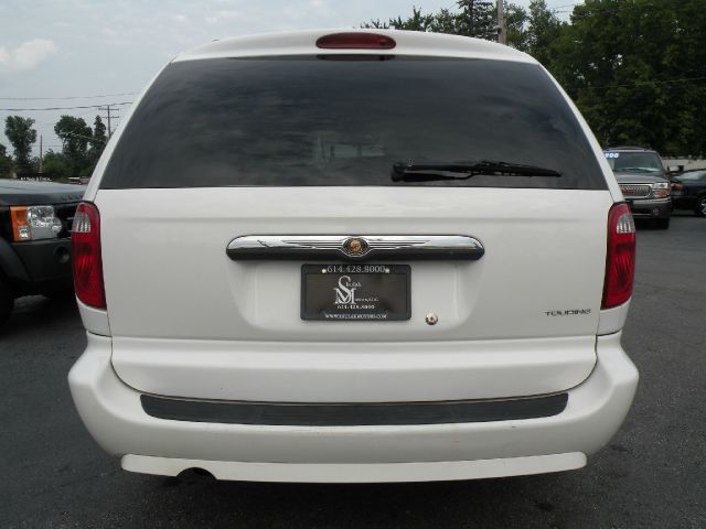 2007 Chrysler Town and Country 3.5