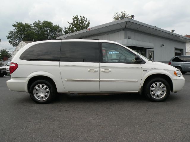 2007 Chrysler Town and Country 3.5