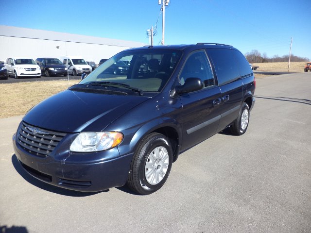2007 Chrysler Town and Country Unknown