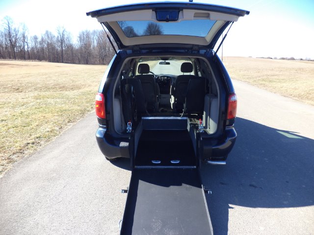 2007 Chrysler Town and Country Unknown