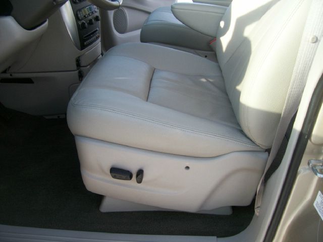 2007 Chrysler Town and Country 3.5