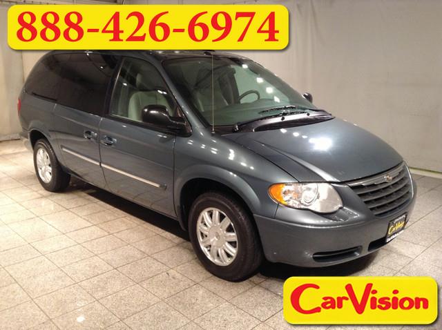 2007 Chrysler Town and Country SE 4 Dr