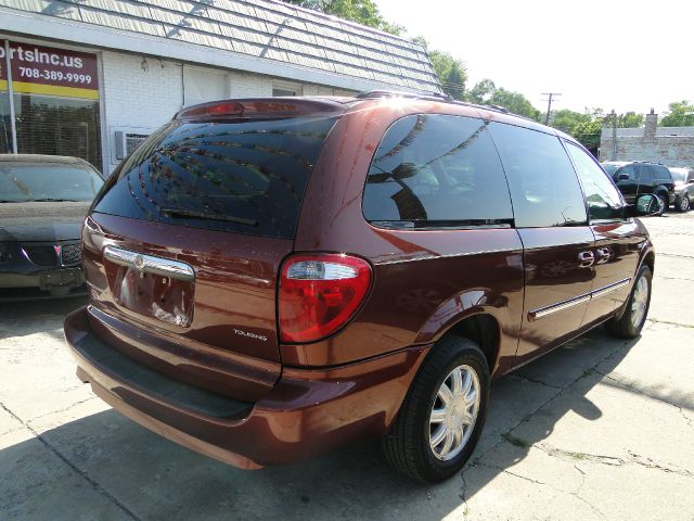 2007 Chrysler Town and Country Z06