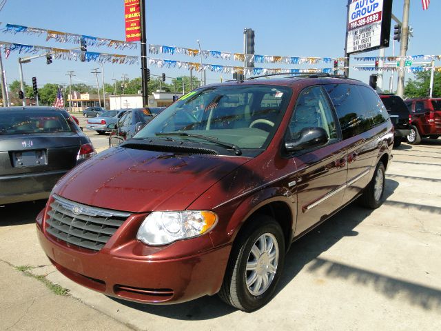 2007 Chrysler Town and Country Z06