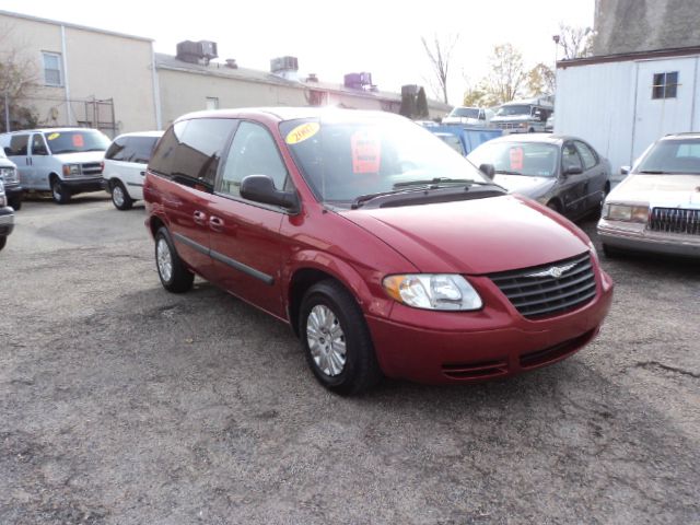 2007 Chrysler Town and Country Base