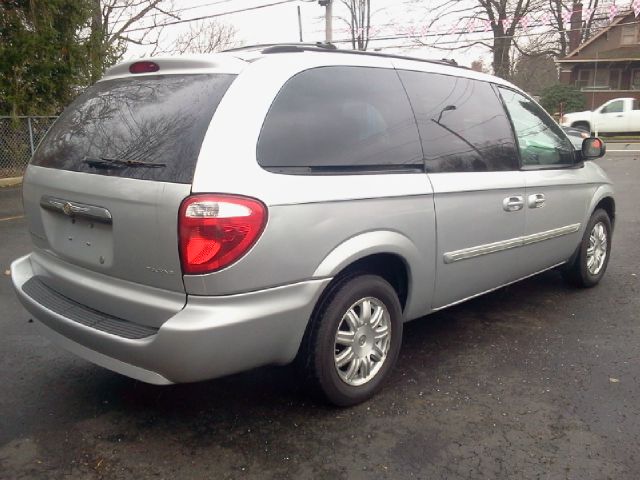 2007 Chrysler Town and Country 3.5