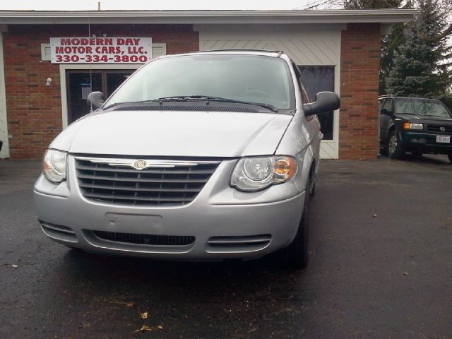 2007 Chrysler Town and Country 3.5