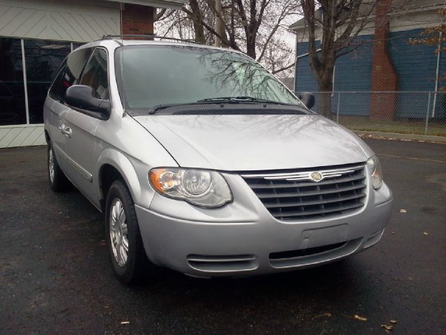 2007 Chrysler Town and Country 3.5
