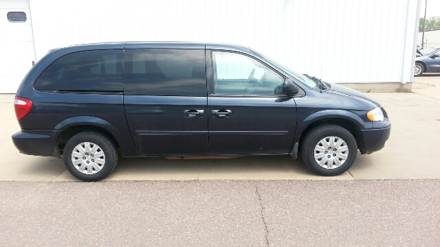 2007 Chrysler Town and Country Elk Conversion Van