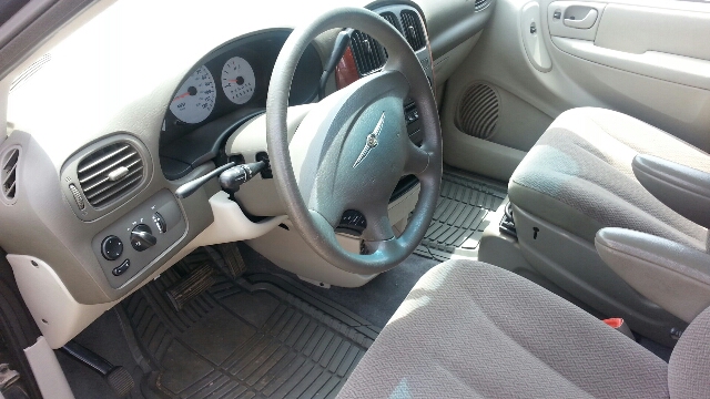 2007 Chrysler Town and Country Elk Conversion Van