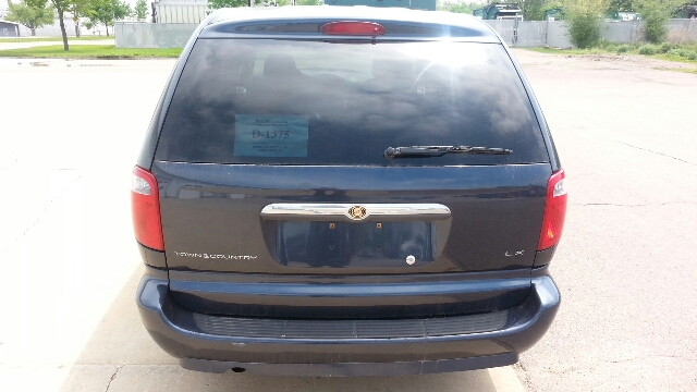 2007 Chrysler Town and Country Elk Conversion Van