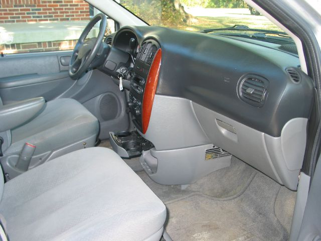 2007 Chrysler Town and Country Base