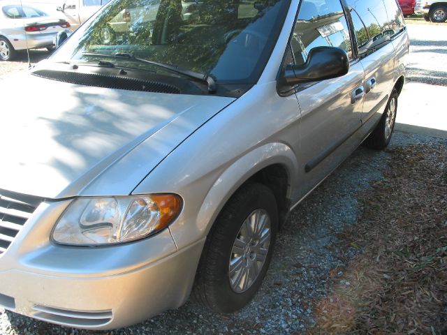 2007 Chrysler Town and Country Base