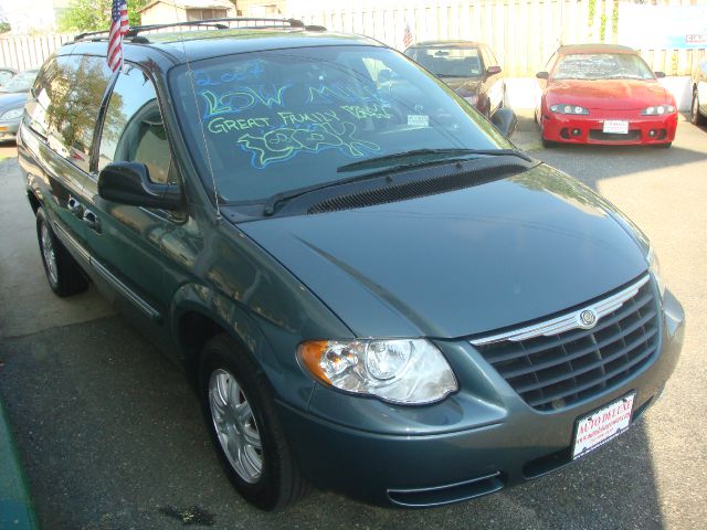 2007 Chrysler Town and Country 3.5