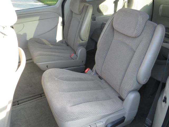 2007 Chrysler Town and Country Elk Conversion Van