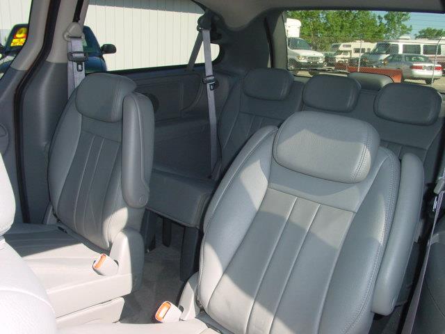 2007 Chrysler Town and Country 3.5