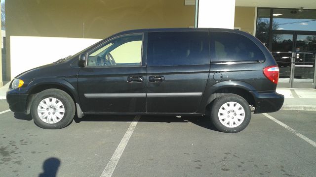 2007 Chrysler Town and Country Unknown