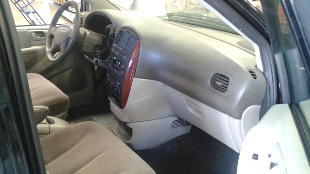 2007 Chrysler Town and Country Unknown
