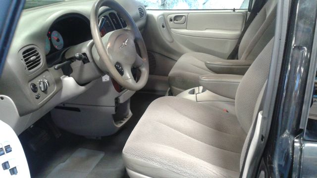 2007 Chrysler Town and Country Unknown