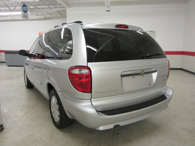 2007 Chrysler Town and Country 3.5